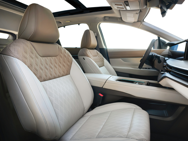 The interior of the 2025 Nissan Murano in Pompano Beach, FL